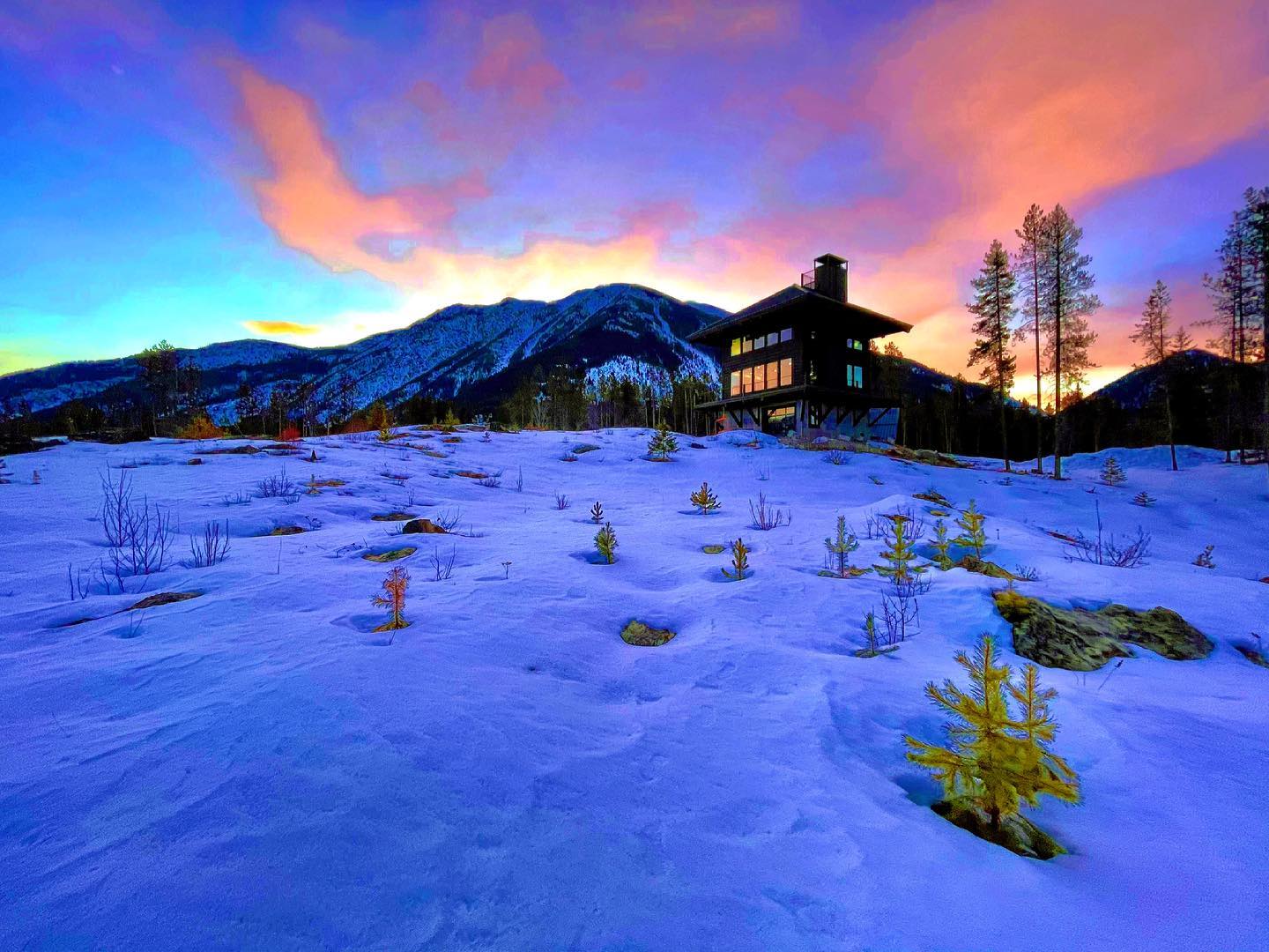 It’s Friday!! Nothing like starting the day out like this! whitefish custom home builder