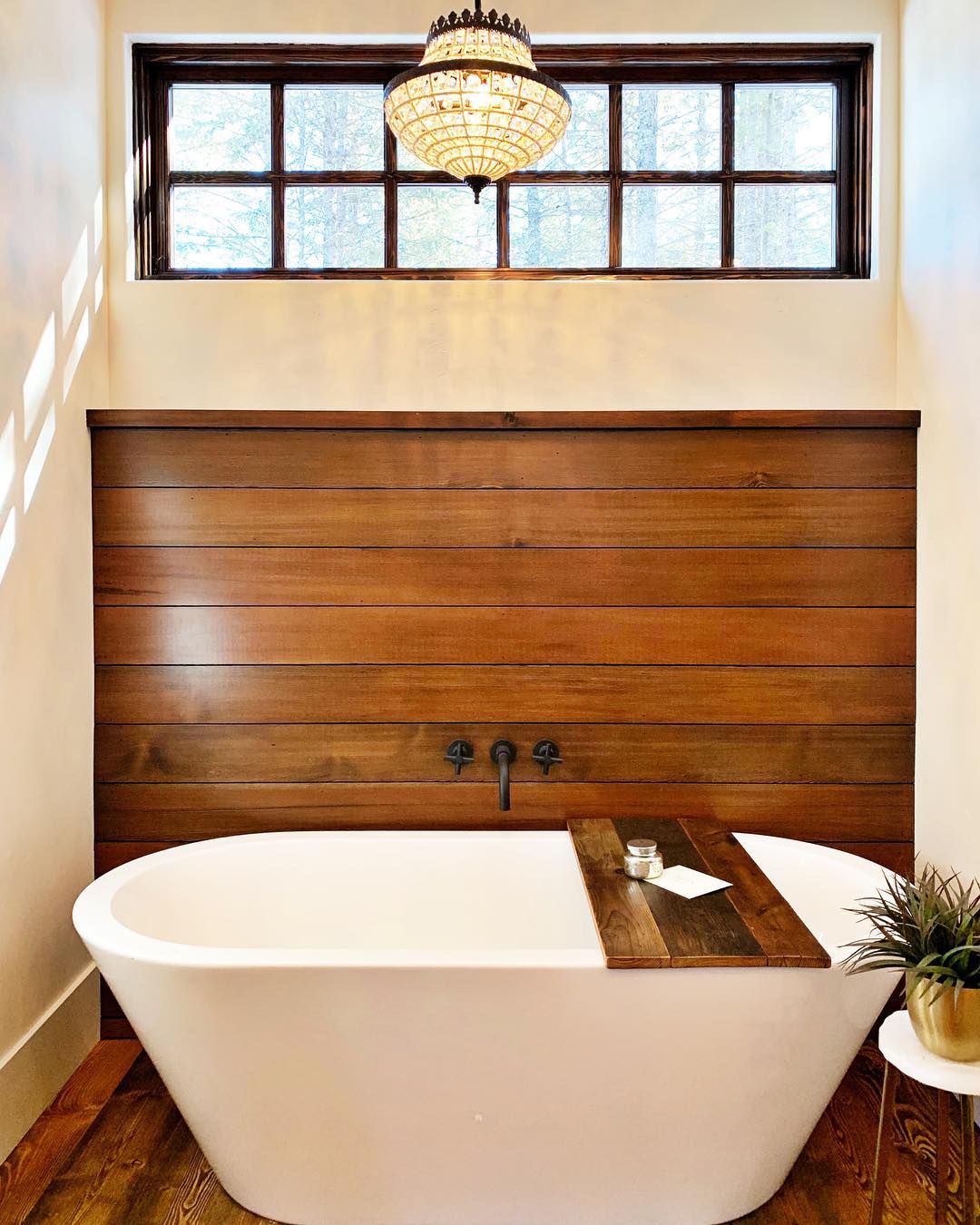 Reclaimed plank bath board...idea by our client and brought to life by my dad...out of reclaimed wood. What a fun and perfect pop idea! @shaunajavens whitefish custom home builder